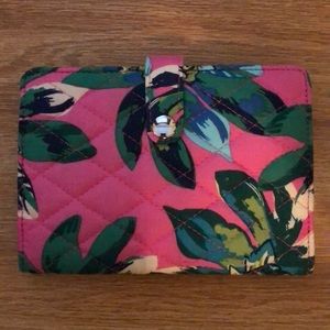 NWOT Vera Bradley passport holder